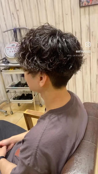 ツイストスパイラルパーマ！
緩めの強めはご相談ください！ 