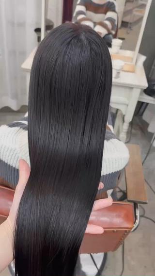 ロング カラー eTONe所属・三條 朋香のヘアスタイル