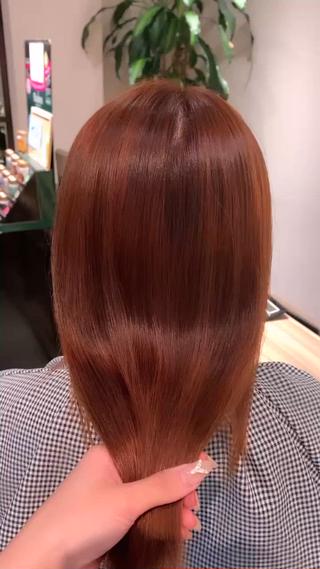 オレンジ系のカラーは比較的ブリーチ無しでも色味が分かりやすいです♡ 