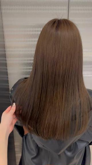 柔らかbeige

ほんのりオリーブとアッシュを混ぜてあげる事で

この柔らかさ再現できます

あとはひとりひとりの髪質別/なりたい理想像別　に

私独自の選定で《可愛い》を作ります

是非一度お任せください 