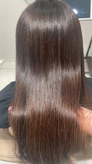 7月にストレートもさせて頂いたので、さらツヤです♡
今回も根元リタッチのみさせて頂きました★ 