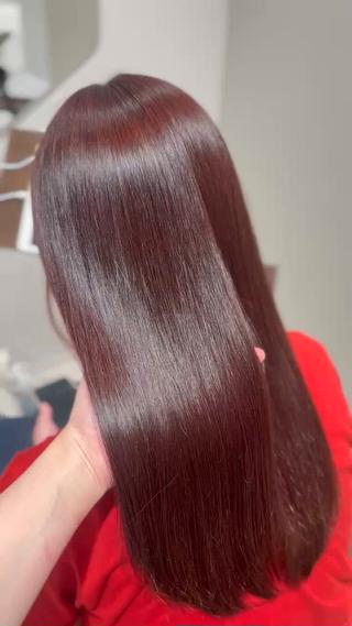 酸性ストレートで優しく癖を伸ばしております＾＾ 