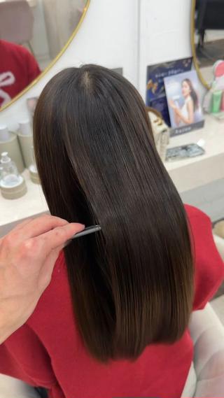 ロング せいと/ウルフ/ ハイトーン/艶髪のヘアスタイル