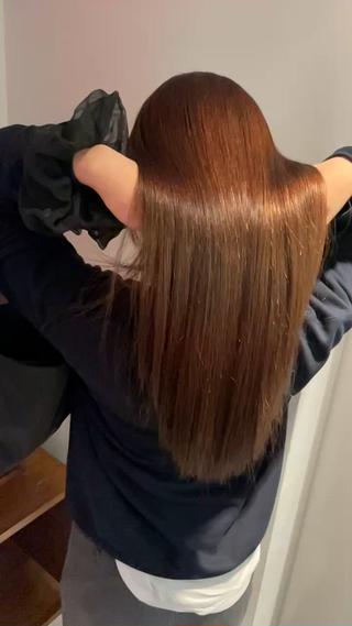 乾かしただけでこのツヤ感
#髪質改善

まだアシスタントなので練習モデル様での募集となりますがモデル様に喜んでいただけるようなクオリティーにさせて頂きます！！

練習モデル募集で安いから、、、ではなく選ばれるスタイリストになるべく日々勉強中ですのでぜひご協力、ご予約よろしくお願い致します

インスタからでもご予約できますのでお気軽にご連絡くださいませ。
→@saki4278 