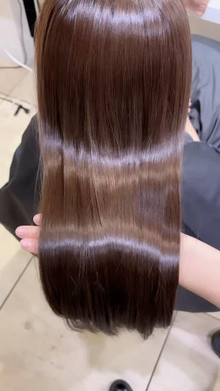 ꨄ 2𝒔𝒕𝒆𝒑 𝒕𝒓𝒆𝒂𝒕𝒎𝒆𝒏𝒕ꨄ

ꕥ2step treatmentで艶々ヘアに大変身ꕥ 