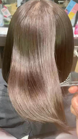 髪質改善カラーで作るチョコレートブラウン

オイルが入っているこのカラーは髪質改善のように髪の毛がとぅるとぅるになります


#髪質改善 #髪質改善トリートメント #髪質改善カラー #チョコレートブラウン #カカオブラウン #初カラー #ブラウンカラー 