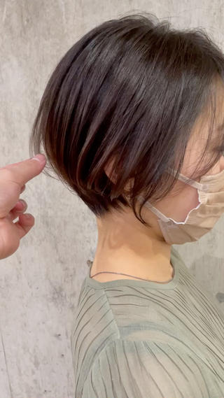 大人かわいいショート
上の方にはセニングを入れてないので乾かすだけでまとまります!