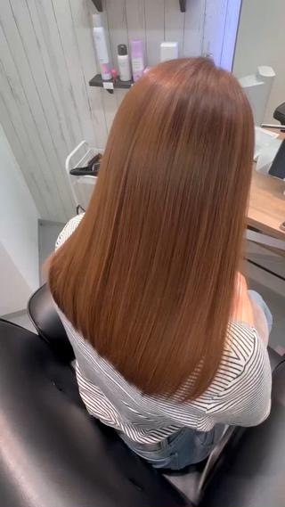 《NEO髪質改善カラー》

パサパサやパヤパヤ、手触りが悪いなどの
悩みを抱えてるお客様のために
髪質改善カラーの技術を習得しました

髪に必要な栄養素をしっかり
補給し、パーフェクトケアオンカラー

手触りも回復し、
色持ちもよくなります 