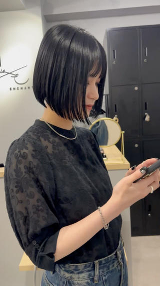 ショート カラー Kamie 三宮のヘアスタイル