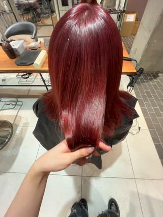 ブリーチ必須　チェリーブラウン

めちゃくちゃ可愛いチェリーブラウンカラー
落ち着いたレッドカラーだけど少し派手に見える可愛いカラーです！

ブリーチが必須になりますが、おすすめのカラーです 