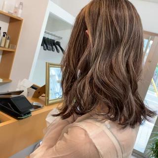 ミディアム カラー Lia TOKYO 大津優樹のヘアスタイル