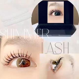 シマーラッシュ︎
シマーラッシュのエクステはLEDで装着させていただいてます！
モチもよくクレンジングオイルもご利用できるようにとLEDを導入いたしました！
ぜひ、お試しください(^^) 