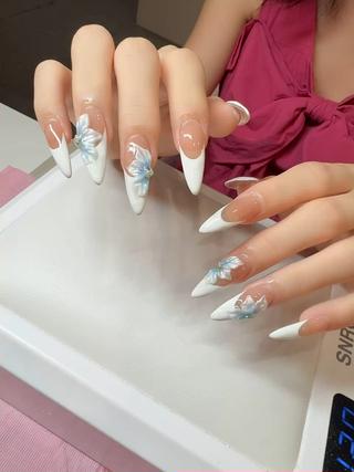 ネイル MQueenネイルサロン所属・MQueen ネイルサロンのネイルデザイン