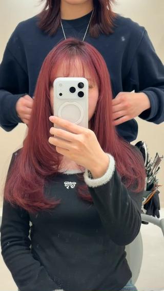 レイヤーカット

ミニモで２回目のお客様が撮影のご協力までして下さいました！
そして、差し入れまでありがとうございます( ; ; ) 