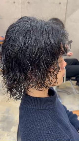 ミディアム パーマ メンズ 💎メンズパーマ特化 🥇メンズのプロのヘアスタイル