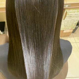 雨の日のうねり、広がりも解決
艶髪が手に入る縮毛矯正 