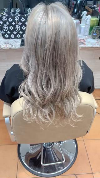 ロング カラー STAR所属・内藤 達也のヘアスタイル