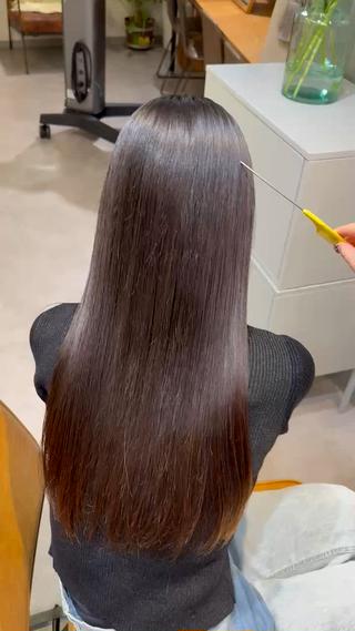 ロング やはらりの/ 透明感カラー‎のヘアスタイル