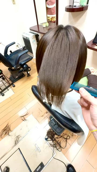 癖毛で膨らんでしまう髪も美髪矯正で毎日ツヤツヤな髪になります
#縮毛矯正 