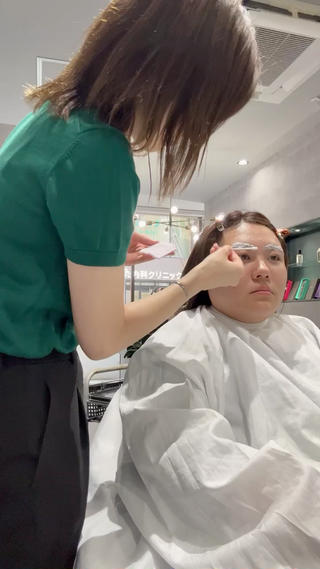 アイブロウ 眉毛ワックス、パーマ 眉だけで垢抜けの眉毛・アイブロウイメージ