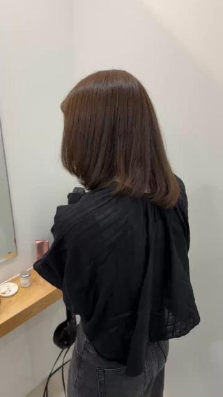 オリーブベージュ 