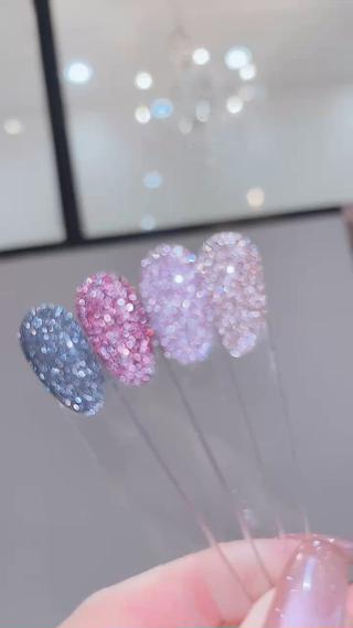 マグネットのクーポンでフラッシュネイルの施術も可能です
ちなみにチップを持つ手は大人気のマグネットネイル♡ 