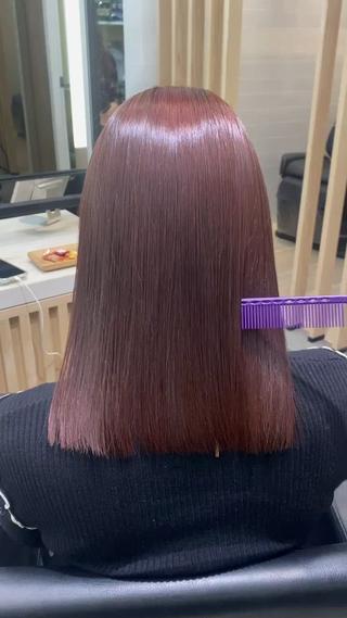 縮毛矯正のアフターケア髪質改善トリートメントのお客様です！
縮毛矯正×髪質改善で美髪作ります！！ 