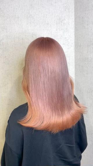 カラーベース履歴の髪をブリーチでピンクにしました 