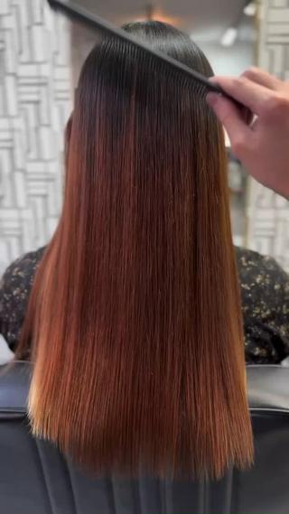 このツヤ感、サラサラ感
久留米でしか味わえない

arose久留米独自髪質改善ストレート 