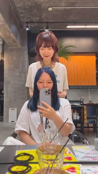 セミロング カラー haco＋所属・圧倒的デザイン力 店長🎨RENAのヘアスタイル