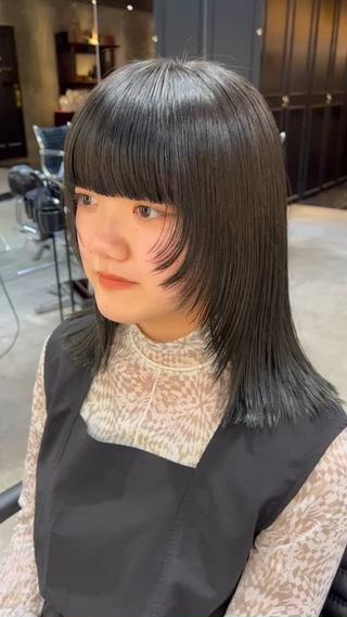 ミディアム カラー haco＋所属・圧倒的デザイン力 店長🎨RENAのヘアスタイル