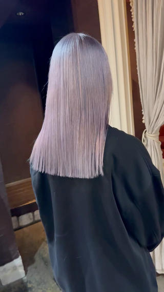 ロング カラー Armoire所属・安藤悠里/ハイトーン /デザインカラーのヘアスタイル