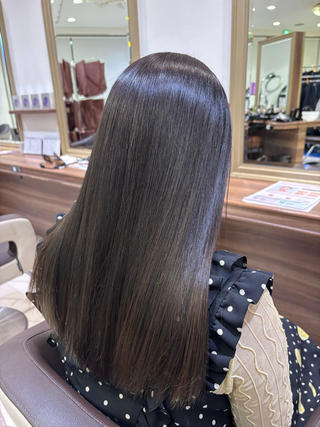 カラーと一緒に髪質改善ができる？！

艶のあるスタイルを提供させていただきます(^_−)−☆ 