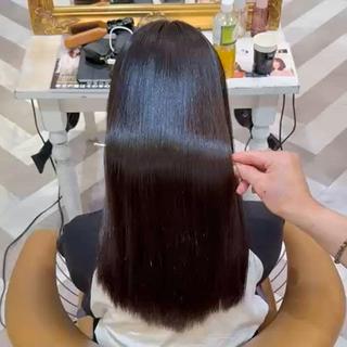 只今縮毛矯正が技術向上のため3,000円でご案内しております♪
予約が埋まりやすくなっておりますので早いもの勝ちです！
ぜひご予約お待ちしております♪ 