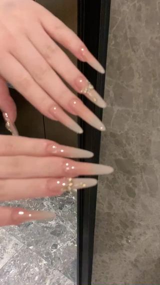 ネイル Aina nail salon所属・Aina nail salonのネイルデザイン