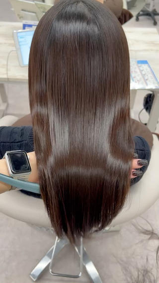 ロング 美髪矯正/髪質改善/ 艶髪🤍伊藤梨紗のヘアスタイル