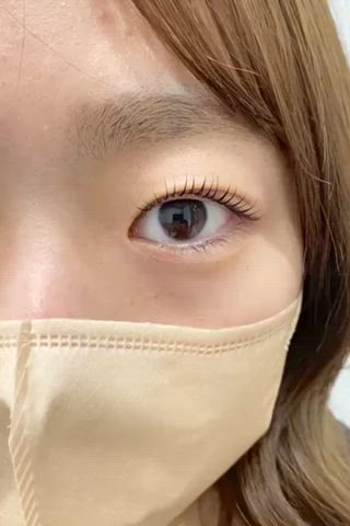 根元立ち上げ毛先ストレートデザインです♪
 