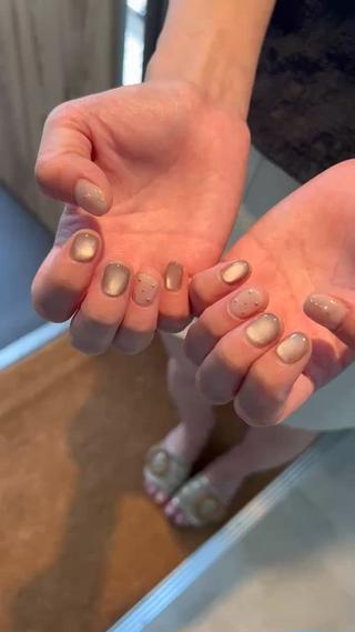 ショートネイルにもニュアンスデザインとても
よくお似合いでした
マグもちゅるんとしてて可愛いかったです 