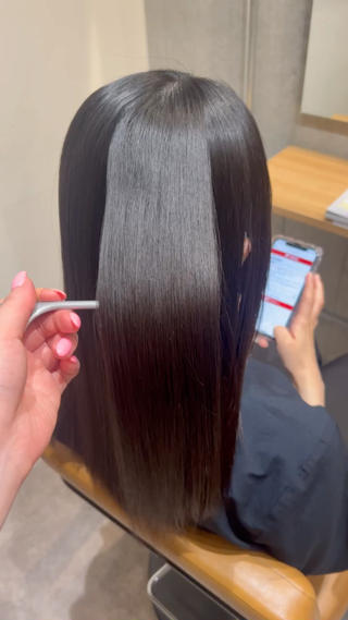 伸びた部分+毛先まで!!
毛先は優しい薬でやっています⟡.· 