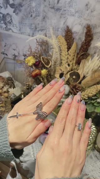 ミディアム めぐみのネイルサロン 惠のネイルデザイン