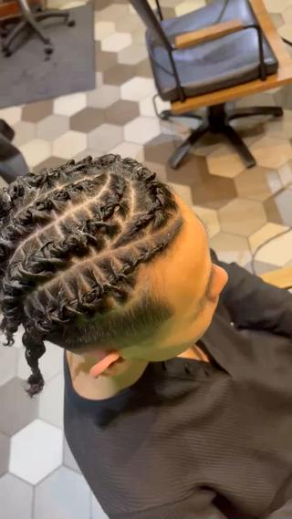 ヘアアレンジ メンズ 木戸 亮晟のヘアスタイル