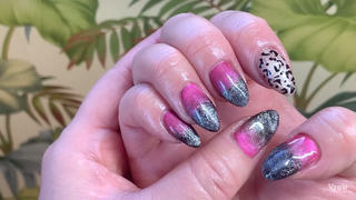 2カラーマグネットネイルのグラデーションに
マグネットのレオパード柄
個性派ネイル 