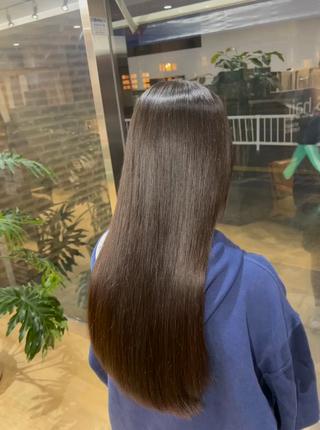 艶と柔らかさが出せる自社製の薬剤を使用します 