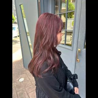 ブリーチなしでpinkブラウン♡

髪を傷ませずに明るくしたい方は*ブリーチなしのダブルカラー*がイチオシです◎
afterからのbeforeとなってます~ 