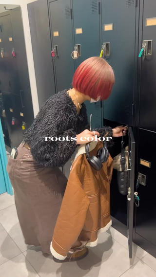 暖色の残留で抜けきれない部分もルーツカラーでお洒落に変身