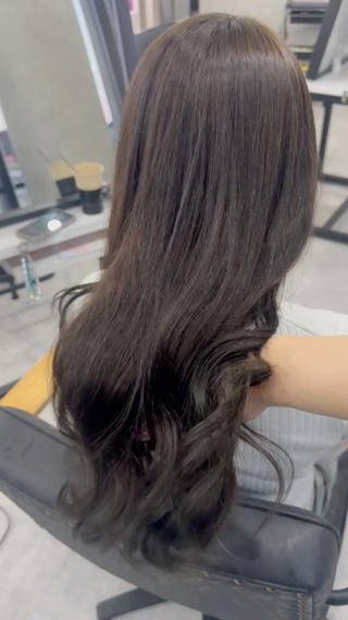 ロング カラー 赤み無し柔らかカラー 【梅田】madokaのヘアスタイル