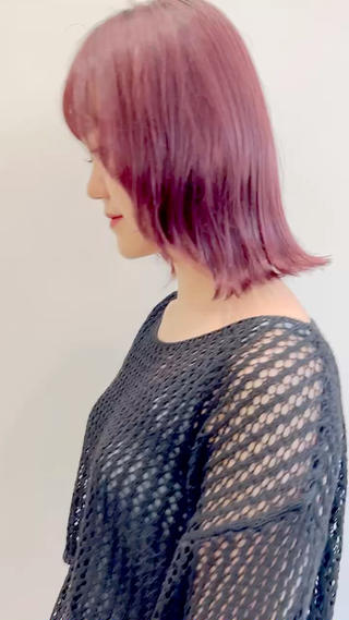 ブリーチ1回！
ケアブリーチを使っている為
髪へダメージも最小限にしてカラーしています

ブリーチ後のオンカラーにも
オーガニックカラーや微アルカリで
低刺激な物を多く取り揃えております◎

カラーがしみやすい方、
ダメージが気になる方、
是非一度お任せください 