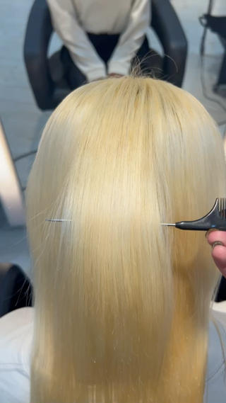 なんでこんなに明るくて綺麗なブロンドなのにこんなにサラサラなのかって？僕がずっとリタッチで繋げてるからです 