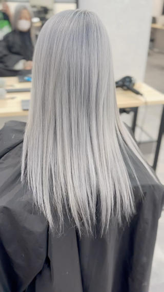 #ダブルカラー #インナーカラー #ハイライト #ケアブリーチ #リタッチ #カラーモデル #イルミナカラー #クオルシアカラー #アディクシーカラー #シールエクステ #エクステ #イヤリングカラー #バレイヤージュ #シャドールーツ #エアタッチ