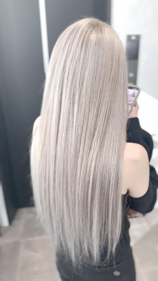 #ダブルカラー #インナーカラー #ハイライト #ケアブリーチ #リタッチ #カラーモデル #イルミナカラー #クオルシアカラー #アディクシーカラー #シールエクステ #エクステ #イヤリングカラー #バレイヤージュ #シャドールーツ #エアタッチ